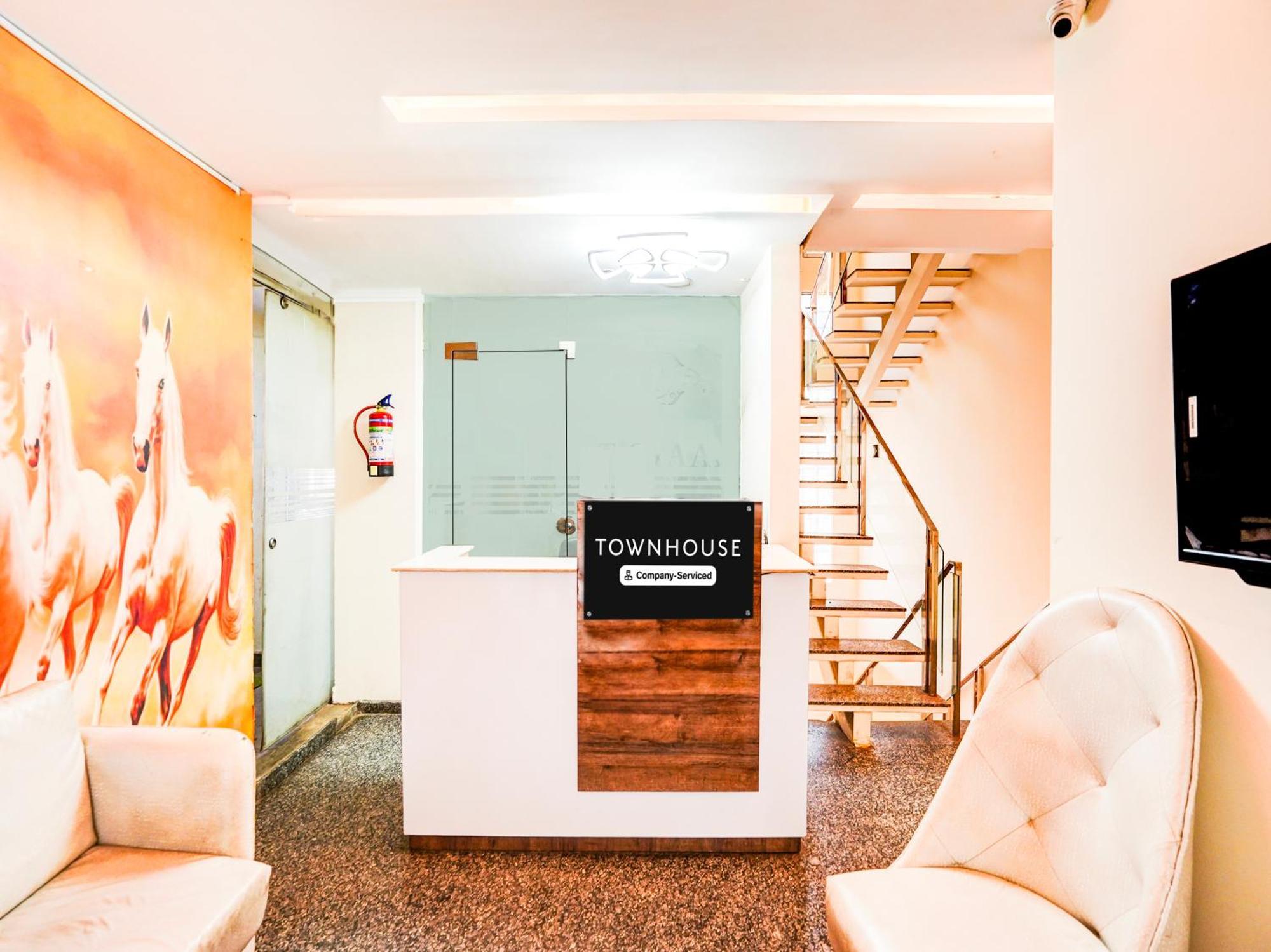 Super Townhouse Pitampura West Enclave Hotel Delhi  Buitenkant foto