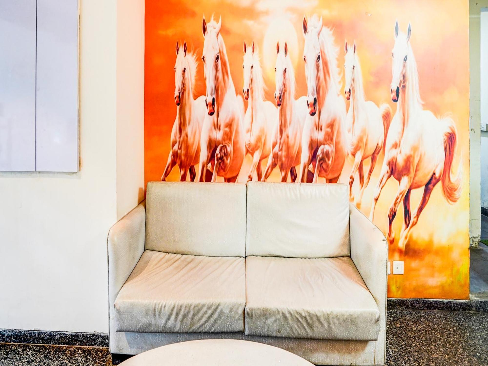Super Townhouse Pitampura West Enclave Hotel Delhi  Buitenkant foto